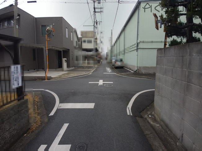 【前面道路含む現地写真】 | 姫路市楠町／中古戸建