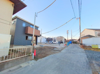 【前面道路含む現地写真】