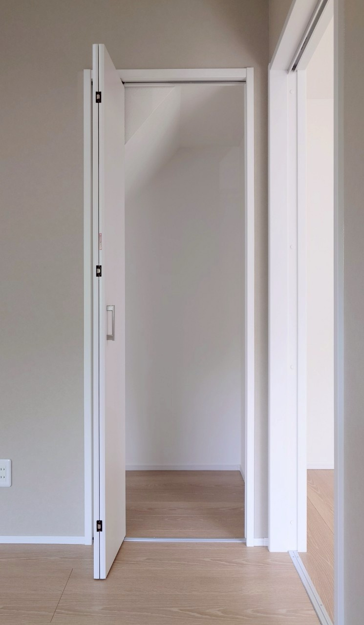 RESET HOUSE－リセットハウス小倉南区朽網西１丁目　【小倉南区　中古戸建て】の収納|散らかりがちなリビングもスッキリ！【小倉南区　中古戸建　リノベーション】