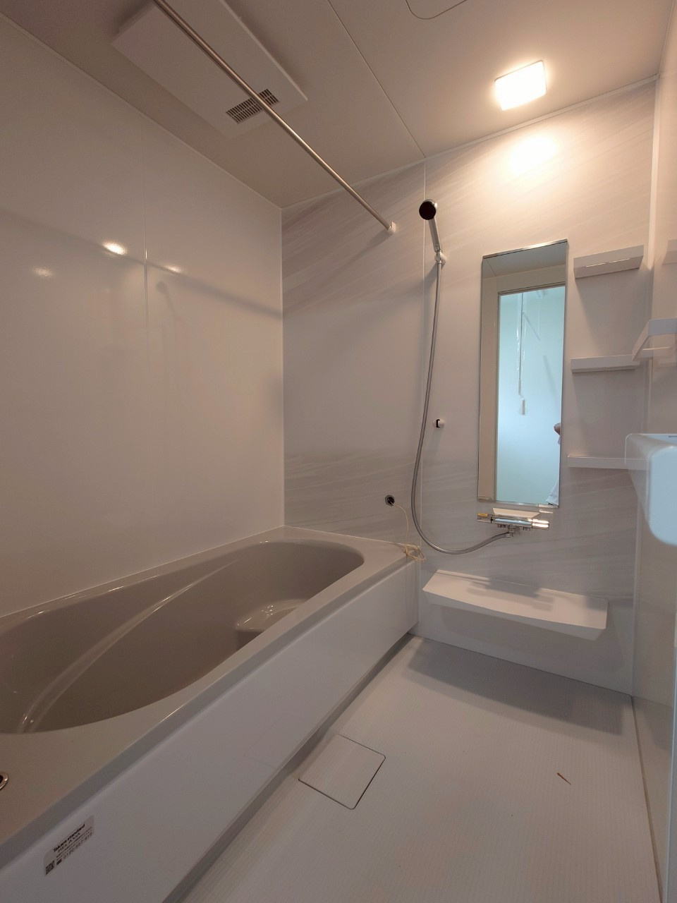 RESET HOUSE－リセットハウス小倉南区朽網西１丁目　【小倉南区　中古戸建て】の浴室|一日の疲れを癒す、家族のくつろぎバスタイム【小倉南区　中古戸建　リノベーション】