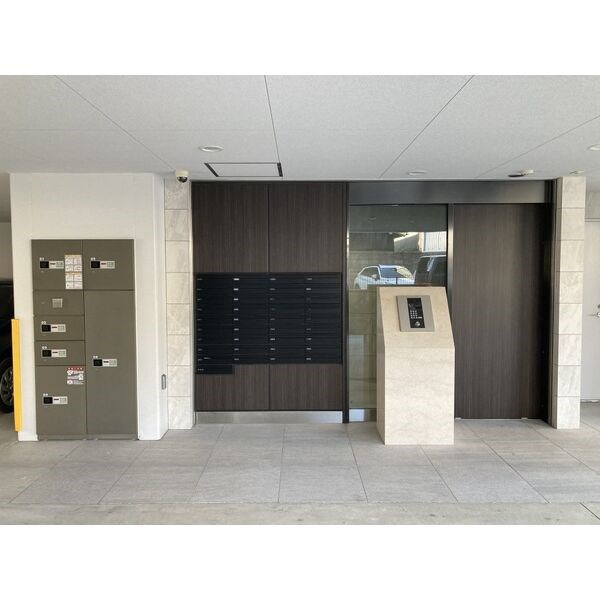 BERG IZUMIのエントランス