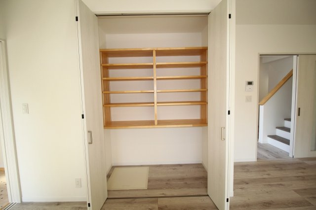 潮新町　新築戸建　の収納|ＬＤＫ　16.0帖