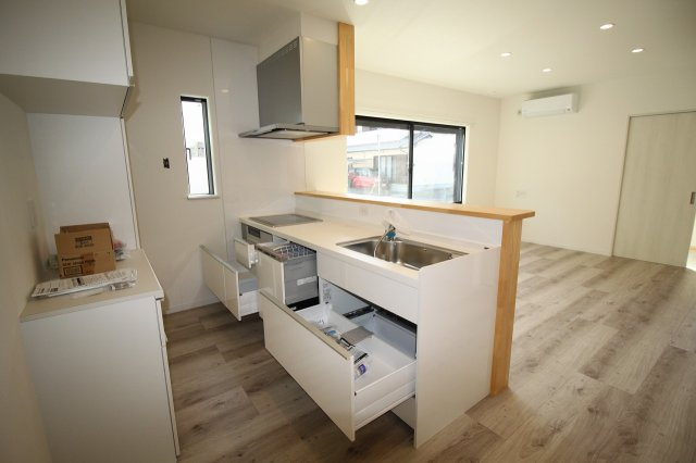 潮新町　新築戸建　のキッチン