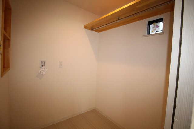 潮新町　新築戸建　の脱衣所