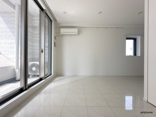 ガリレイ新町　仲介手数料無料の洋室