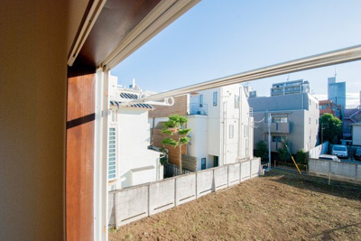 【その他共用部分】 | ダイタクコーポ椎名町　14399 | 外でも洗濯物が干せます✩　※退去前のため同物件別部屋の写真です