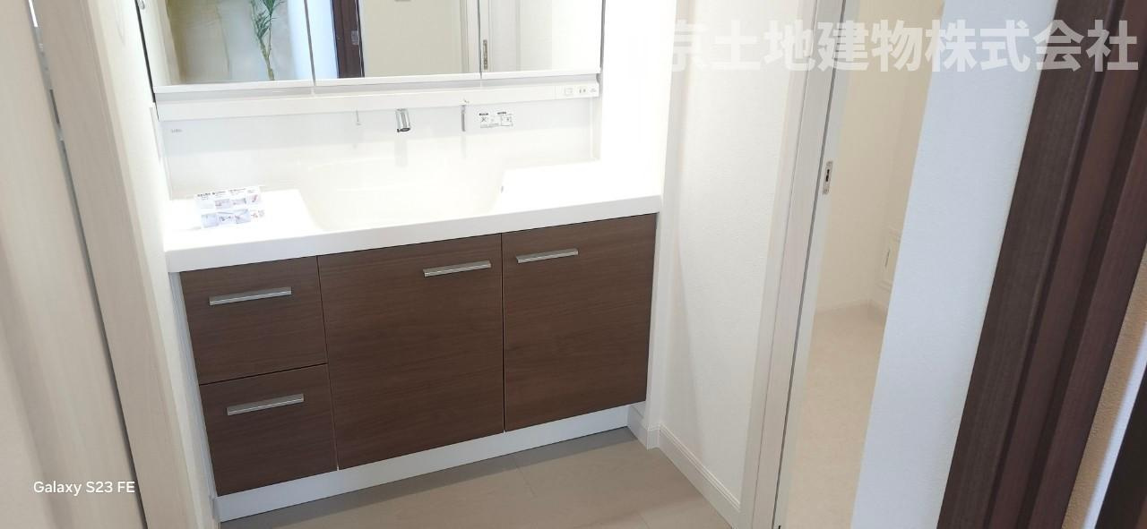 MOCXGARDEN前橋三俣町　1号地の独立洗面台|2人で並んでも窮屈さを感じない洗面台
ご家族のコミュニケーションもUPするリビング階段