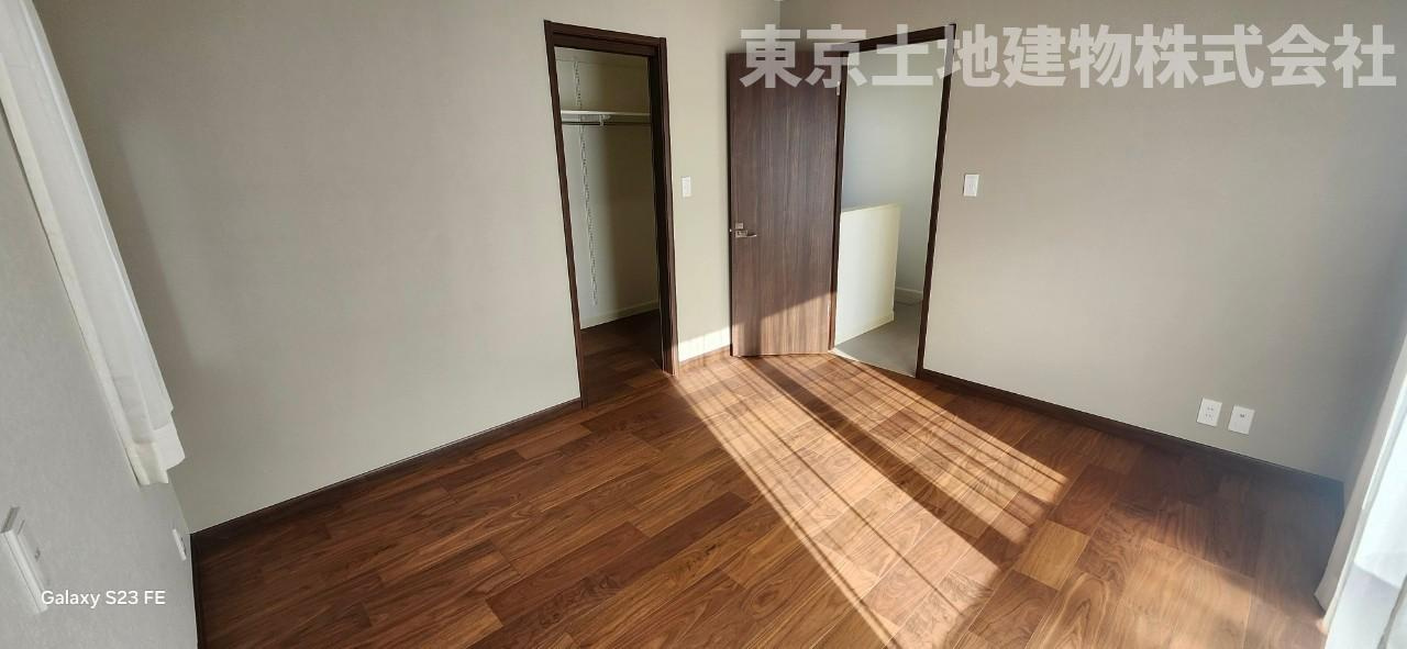 MOCXGARDEN前橋三俣町　1号地の洋室|一目で捜し物が見つかるウォークインクローゼット

ご家族のコミュニケーションもUPするリビング階段