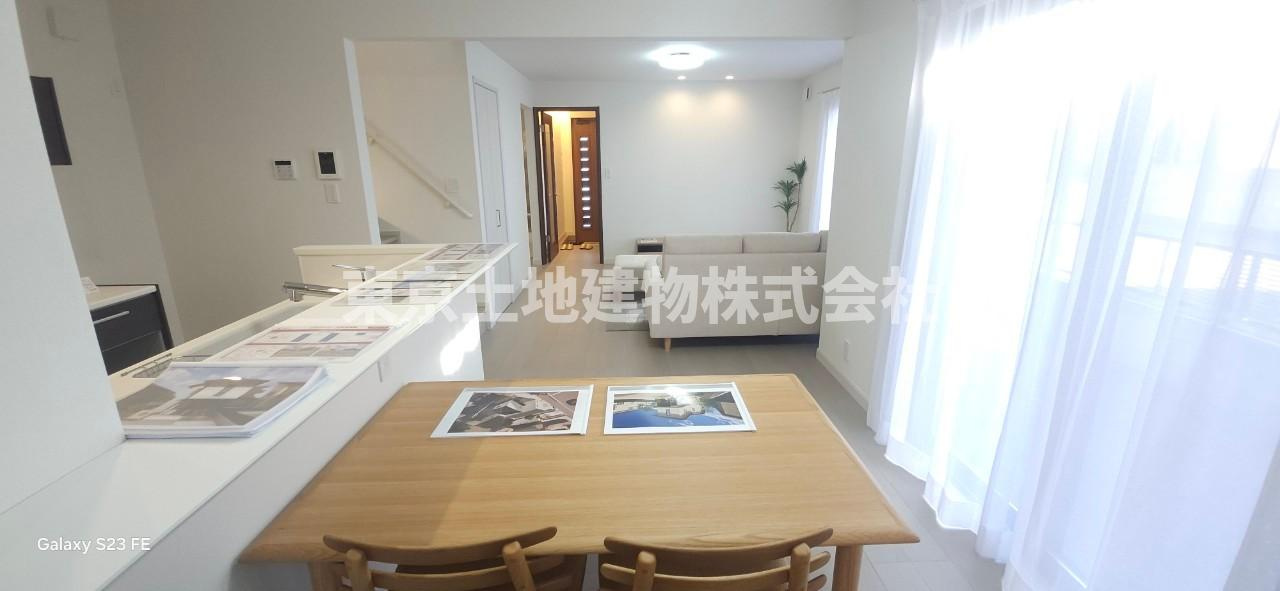 MOCXGARDEN前橋三俣町　1号地の居間・リビング|ご家族が好きな場所でゆっくり過ごせるリビングダイニング