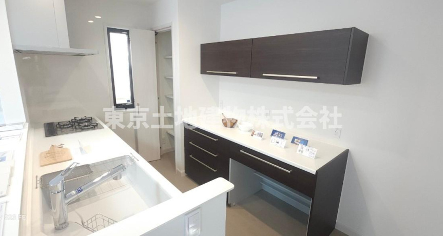 MOCXGARDEN前橋三俣町　1号地のキッチン|収納が充実！パントリーが大活躍♪