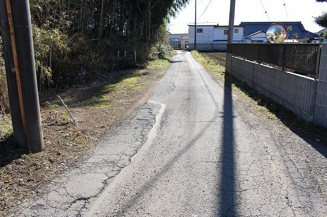 宇都宮市下欠町の前面道路含む現地写真