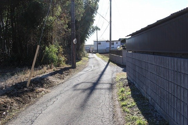 宇都宮市下欠町の前面道路含む現地写真