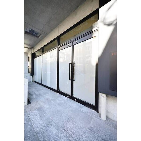 GRAN EBISU (グラン恵比寿)の玄関