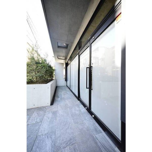 GRAN EBISU (グラン恵比寿)の玄関