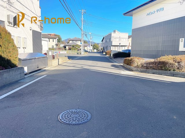 つくば市筑穂VI　新築戸建て　1号棟の前面道路含む現地写真|『今から見たい！』大歓迎です♪
お気軽にＲ－ｈomeまでお問い合わせください。