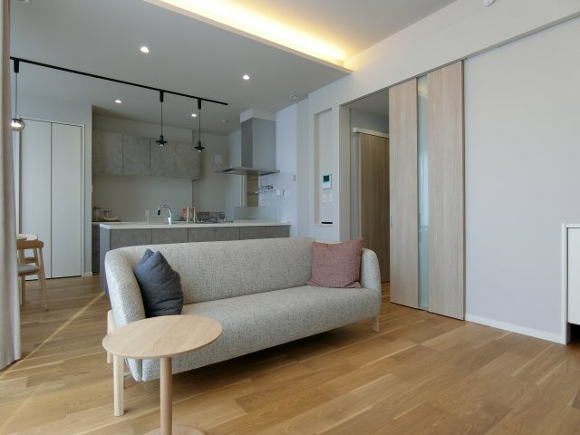 エムズガーデン福米東の居間・リビング