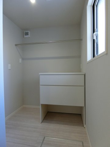 エムズガーデン福米東のランドリースペース