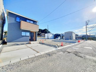 【前面道路含む現地写真】