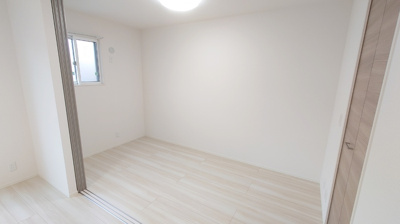 【洋室】 | ヴォルケン ガルテンA棟