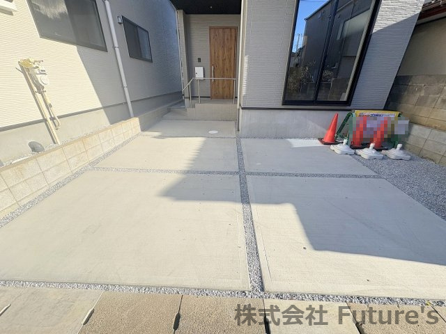 流山市美田　新築戸建　全2棟　2号棟の駐車場|カースペース並列2台可能