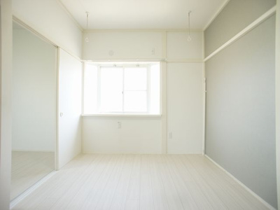 【居間・リビング】 | ルナコートⅢ | ゆったりできるリビングです♪