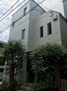 【外観】 | エスペランサ高円寺 | 鉄筋コンクリート造のがっちりとした建物。