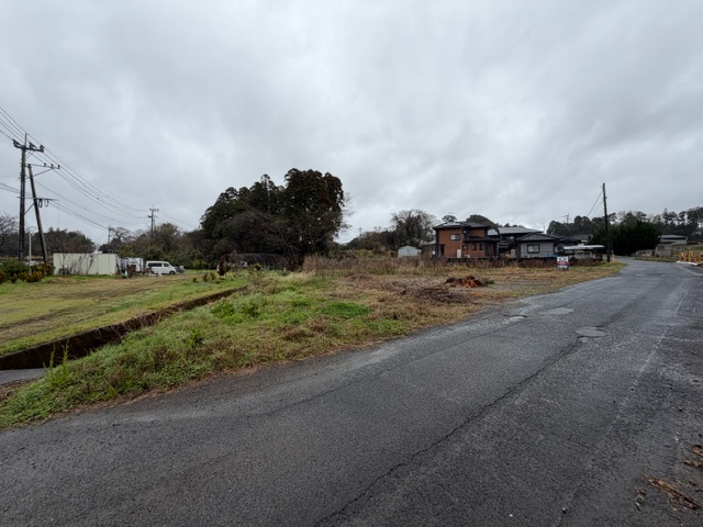 都城市南横市町の売地の前面道路含む現地写真