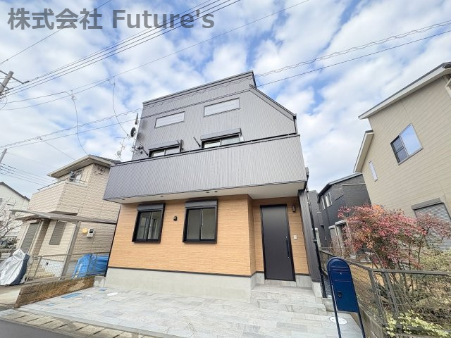 流山市木1丁目　新築戸建　全1棟の外観|2025年1月完成！3階建ての一戸建てです