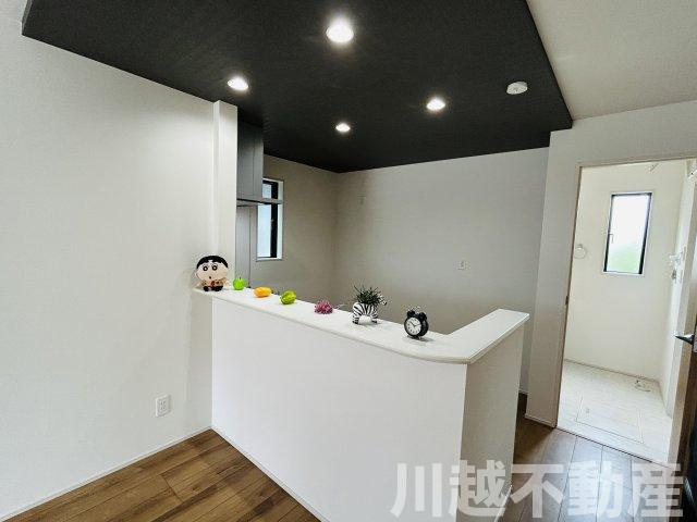 ドラッグストア徒歩3分のキッチン|駅やご自宅からの送迎賜ります