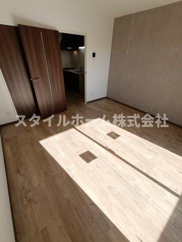ルーチェの居間・リビング|同建物内別部屋の写真です。