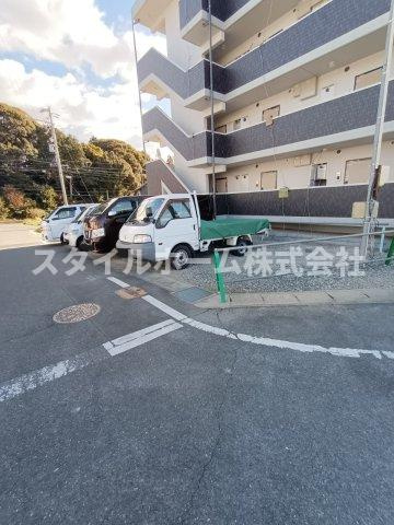 ルーチェの駐車場
