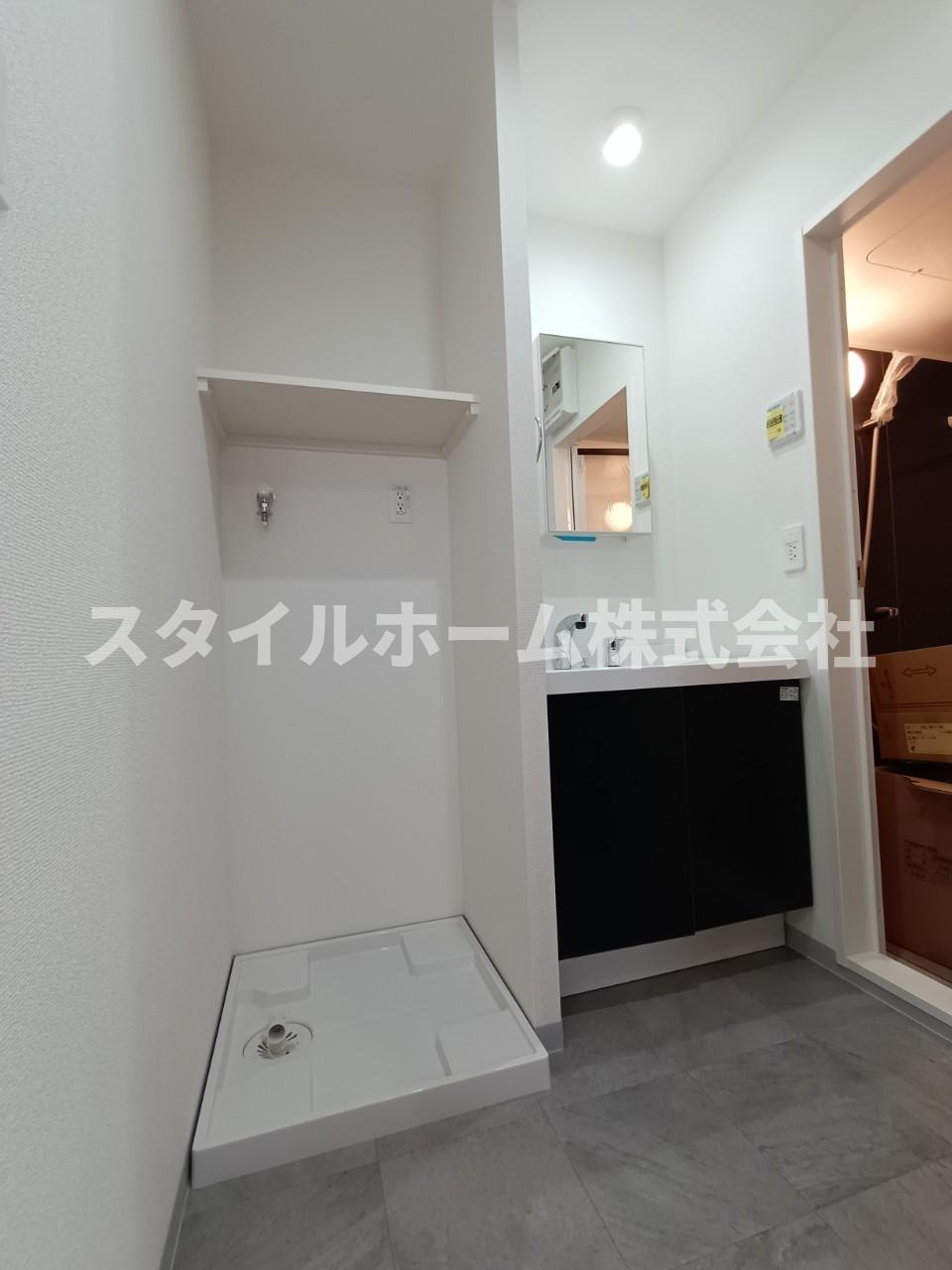 ルーチェの洗面所|同建物内別部屋の写真です。