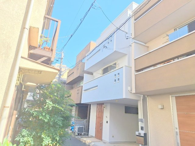 築地町戸建の外観|★おしゃれな外観★