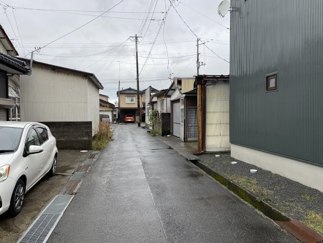 鶴岡市日出【中古住宅】の前面道路含む現地写真|前面道路