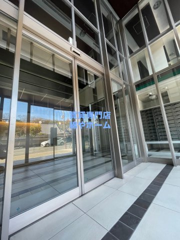 エステムプラザ難波EASTⅡブレストのエントランス|落ち着いたエントランスです