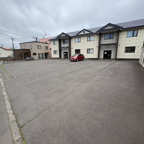 ベルシーヌ祝津の駐車場