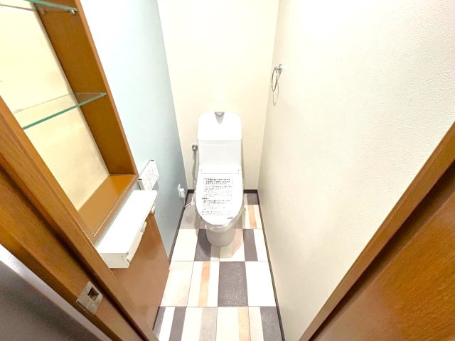 「東野」駅徒歩２０分◆リフォーム済みの４ＬＤＫ◆堀込車庫ありで駐車１台可能◆山科区大塚元屋敷町のトイレ|トイレ