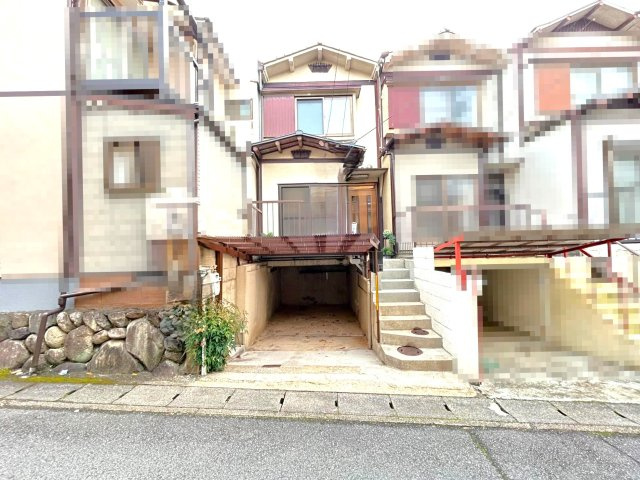 「東野」駅徒歩２０分◆リフォーム済みの４ＬＤＫ◆堀込車庫ありで駐車１台可能◆山科区大塚元屋敷町の外観|外観