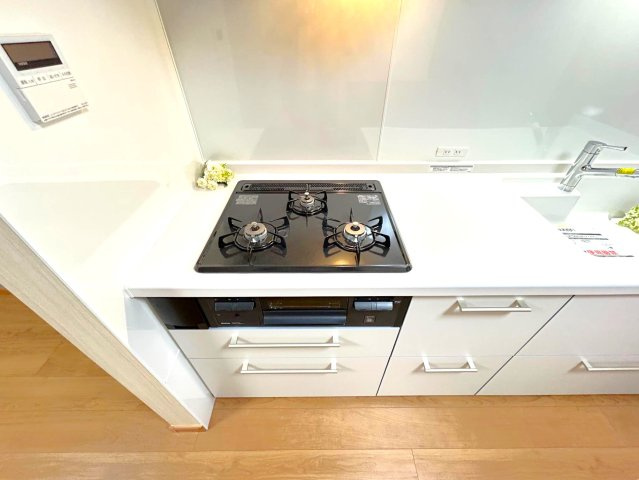 「東野」駅徒歩２０分◆リフォーム済みの４ＬＤＫ◆堀込車庫ありで駐車１台可能◆山科区大塚元屋敷町のキッチン|キッチン　コンロ