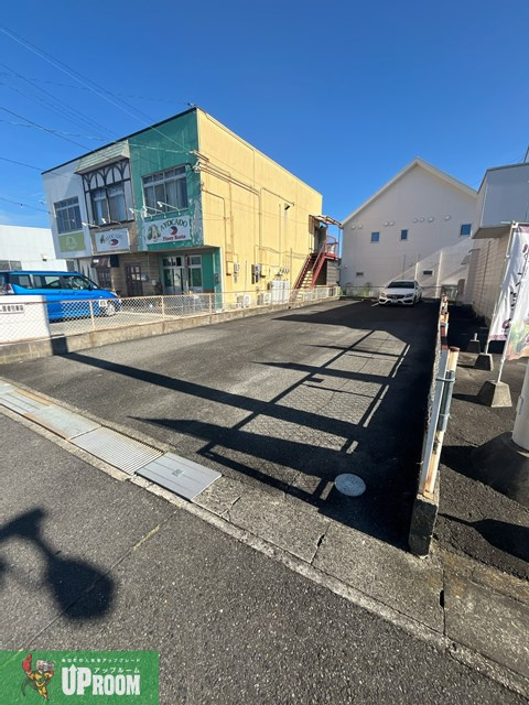 ファミールSの駐車場