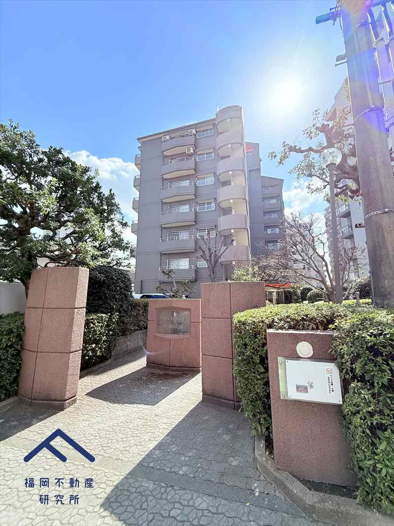 ロワールマンション西大橋のエントランス