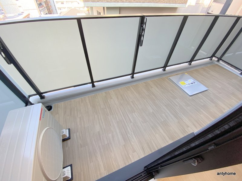シーズンフラッツ新大阪　仲介手数料無料のバルコニー