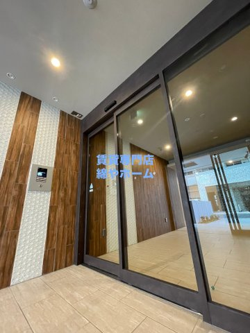 TROMMEL HEIM NAMBAのエントランス|建物の内部です