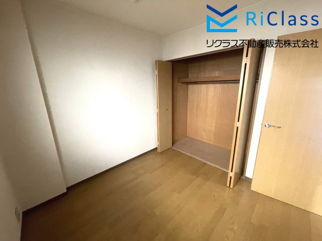 カサベラ鷹取・南館の洋室|個人の部屋や寝室として使える洋室です