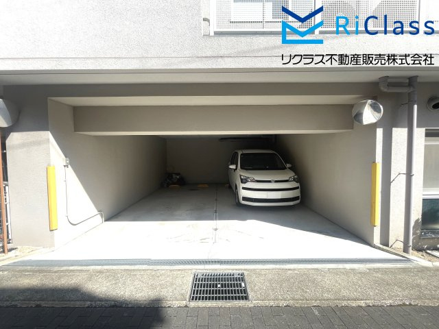 カサベラ鷹取・南館の駐車場