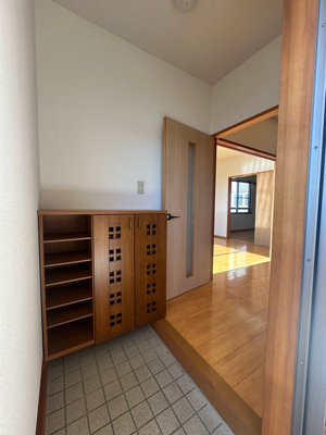 【玄関】 | ヴィレッジグリーン