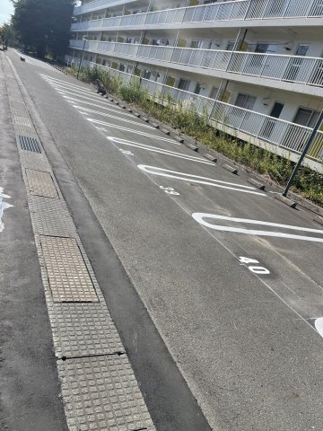  allemandeの駐車場|駐車場完備です