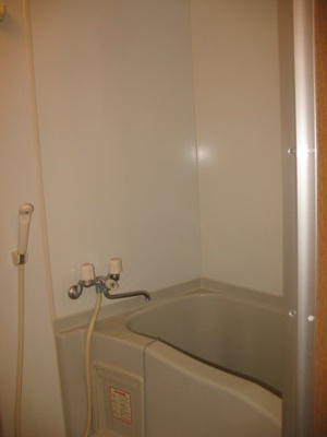 【浴室】 | ディアレストドイ | 別号室の写真になります。現況優先。