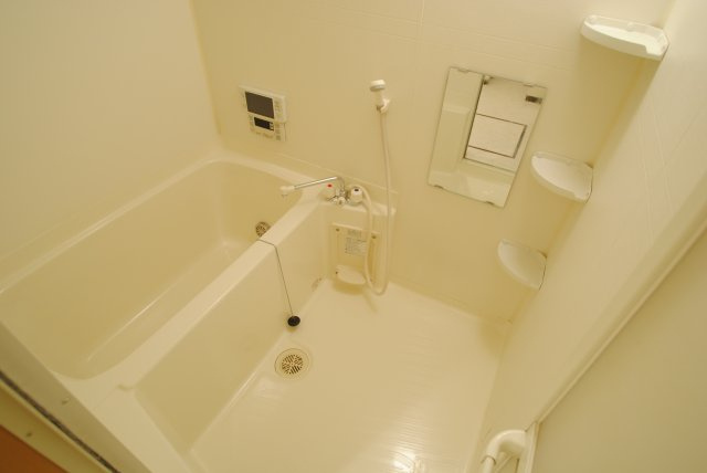 ルネス荒木一番館の浴室|※現況優先
