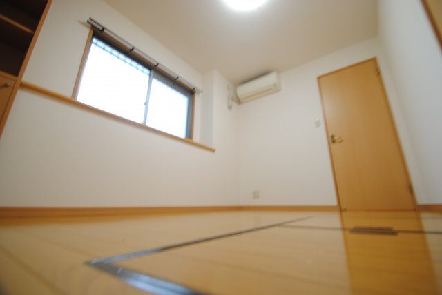 ルネス荒木一番館の洋室|※現況優先
